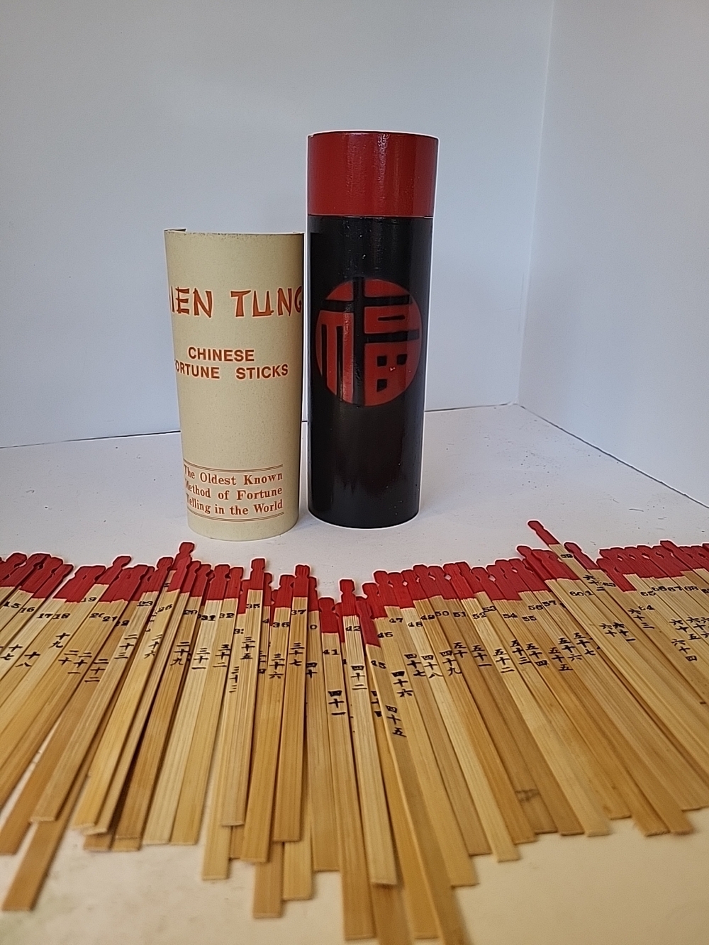 Vintage Chien Tung Chinese Fortune Telling Sticks Set